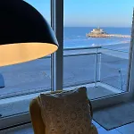 At Sea - Zeedijk
