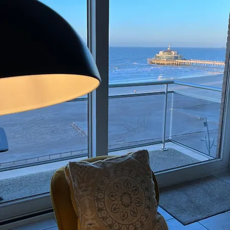 At Sea - Zeedijk